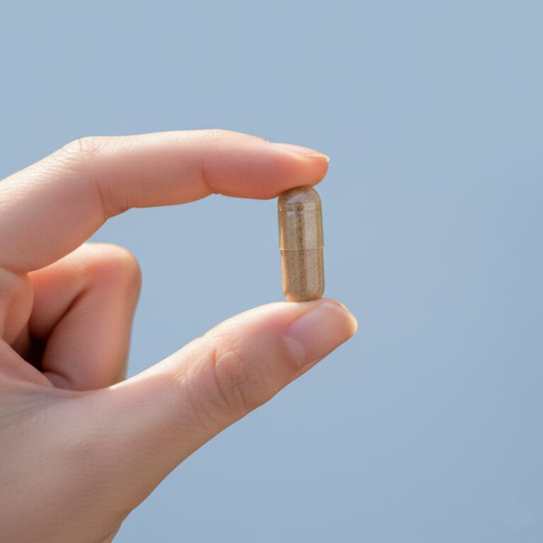 capsula_defenvid mano